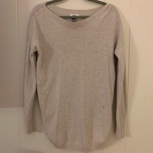 Scoop neck knit sweater